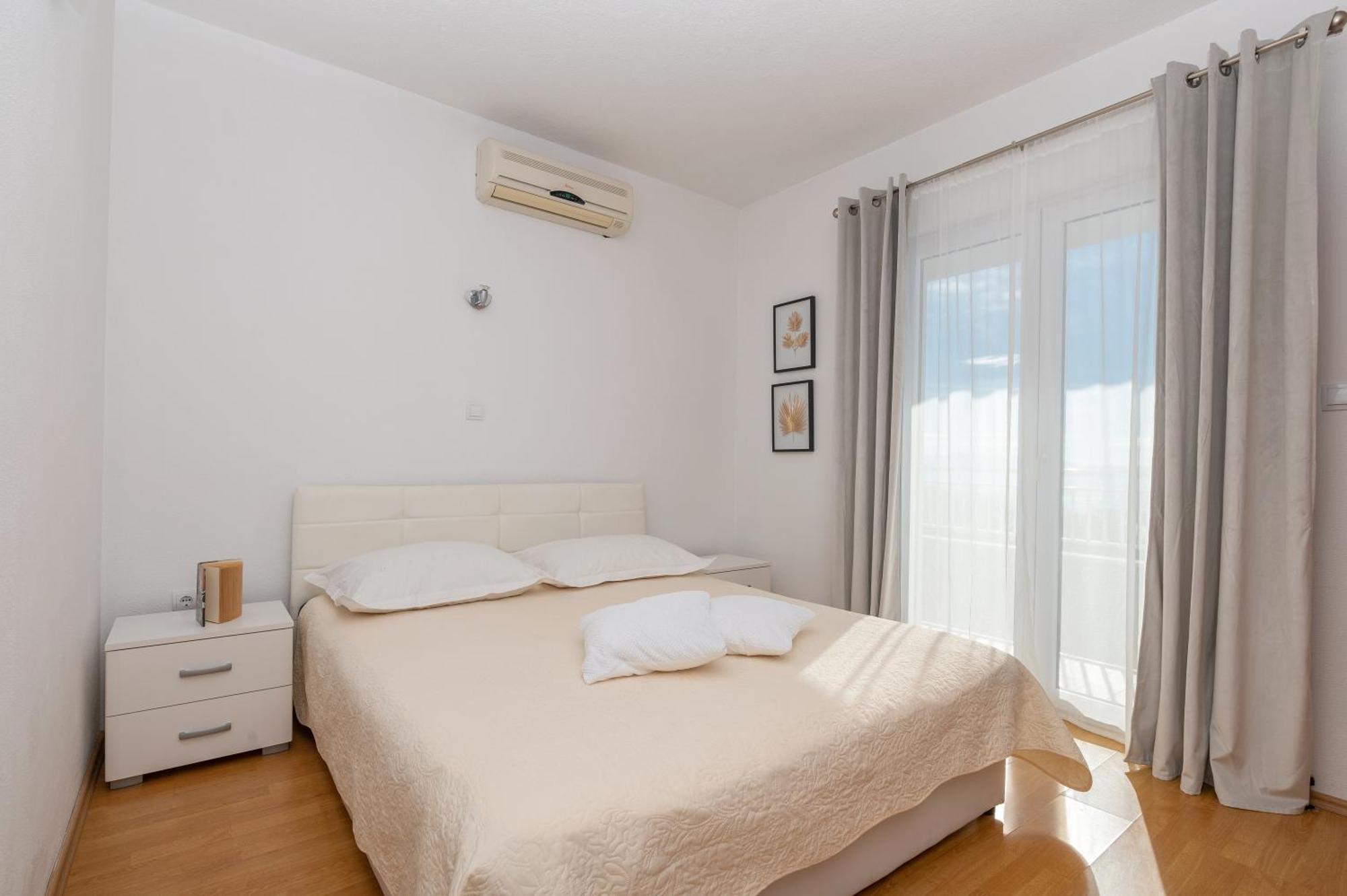 Villa Violeta With Amazing Sea View Makarska Exterior photo